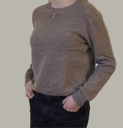 Cashmere crew neck sweater